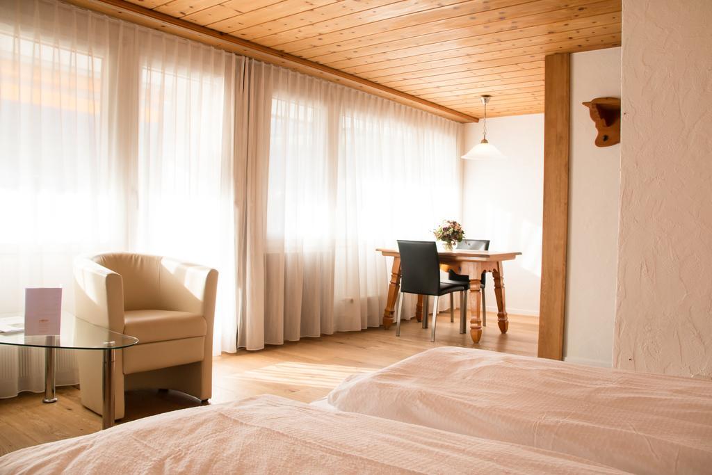 Hotel Restaurant Chesa Φιλμς Εξωτερικό φωτογραφία