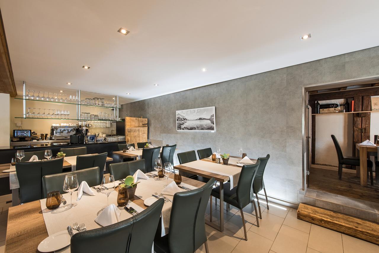Hotel Restaurant Chesa Φιλμς Εξωτερικό φωτογραφία