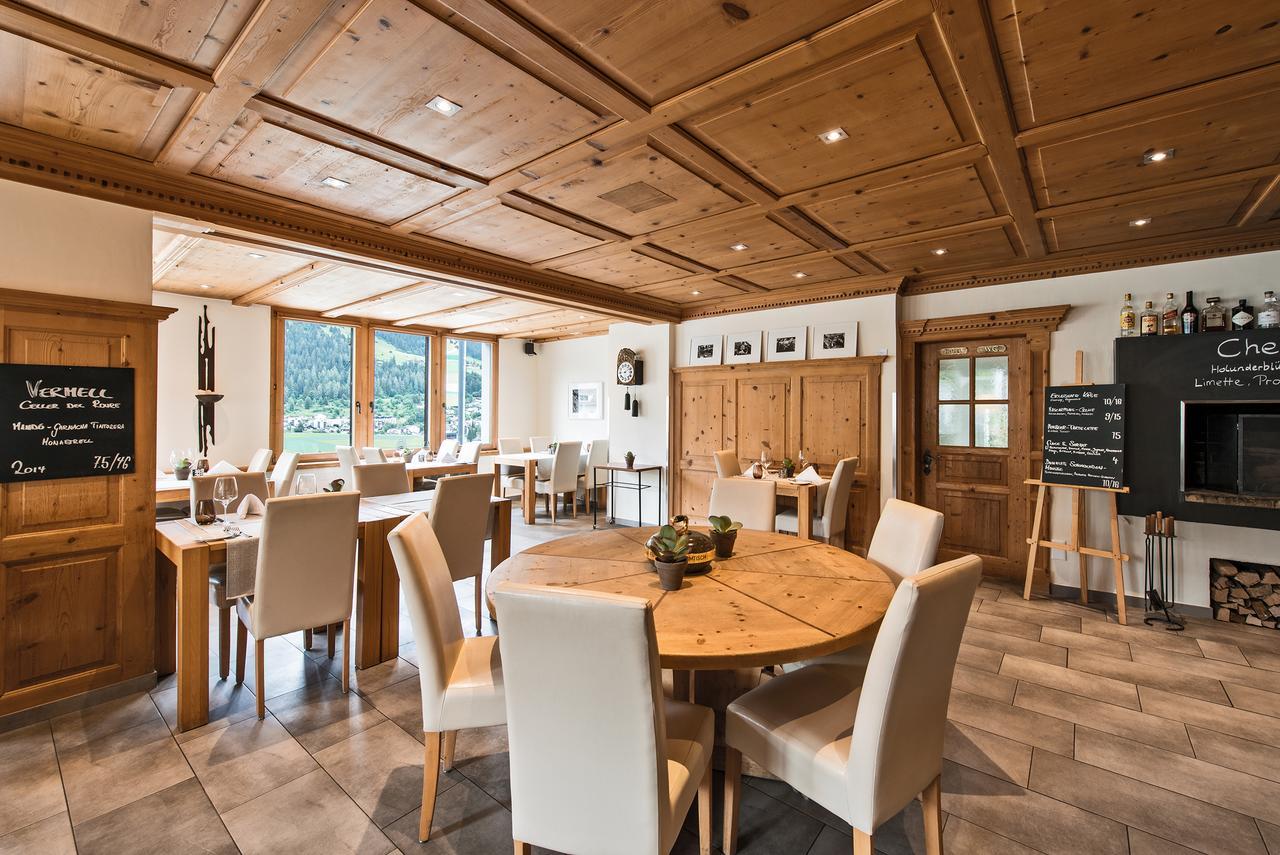 Hotel Restaurant Chesa Φιλμς Εξωτερικό φωτογραφία